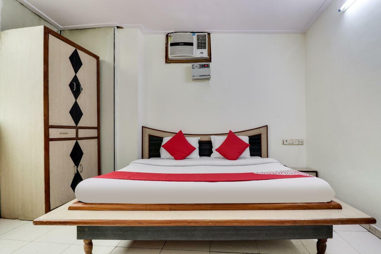 Oyo 45398 Kunal Hotel Etāwah Exteriör bild