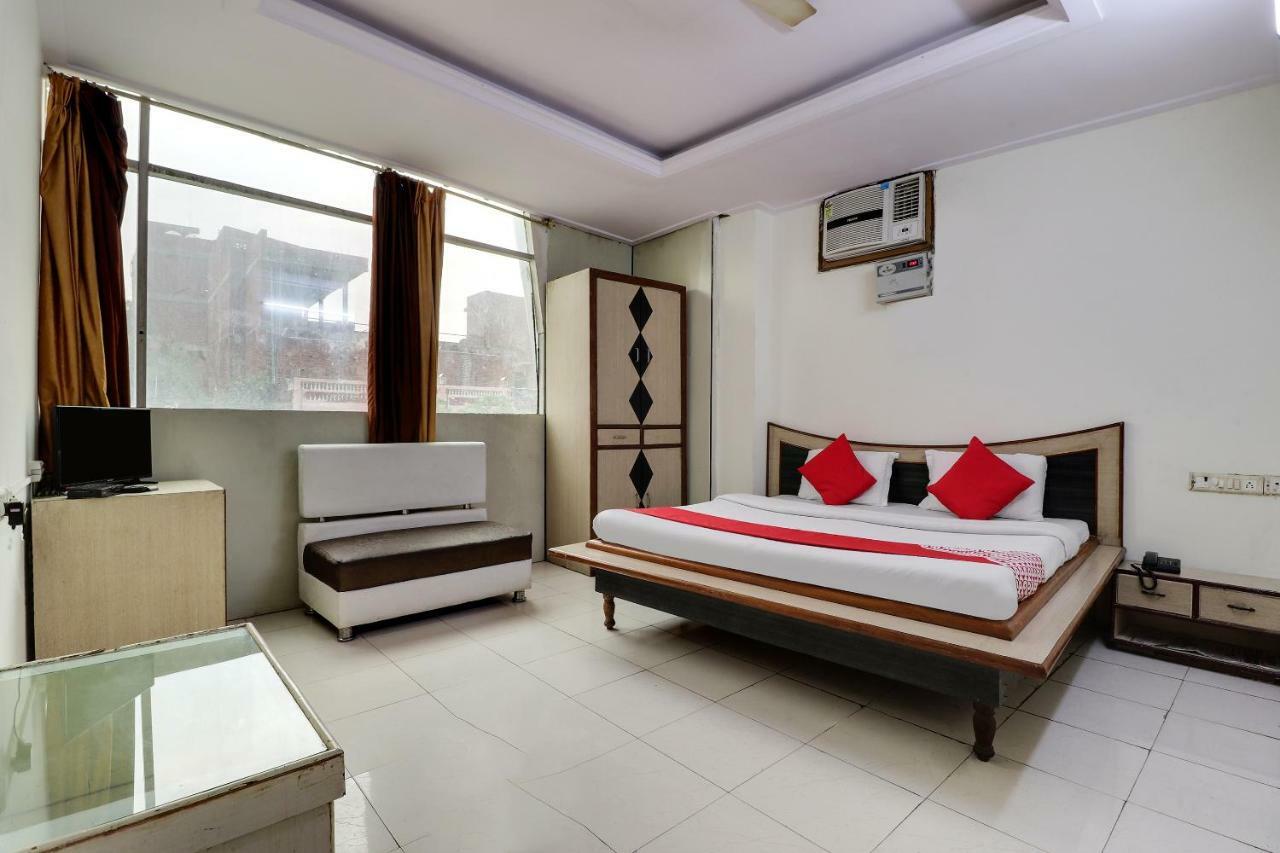 Oyo 45398 Kunal Hotel Etāwah Exteriör bild